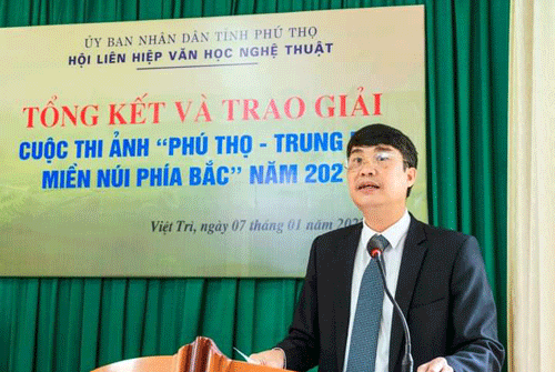 Nhạc sỹ Cao Hồng Phương - Chủ tịch Hội phát biểu khai mạc tổng kết, trao giải cuộc thi