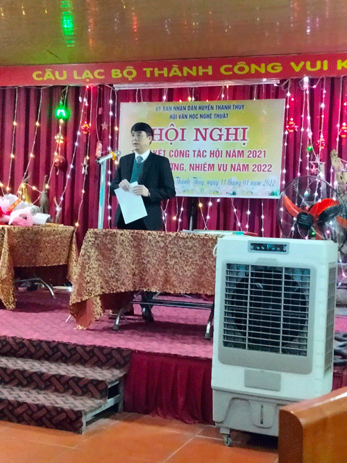 Nhạc sỹ Cao Hồng Phương - Chủ tịch Hội VHNT Phú Thọ phát biểu tại Hội nghị TK