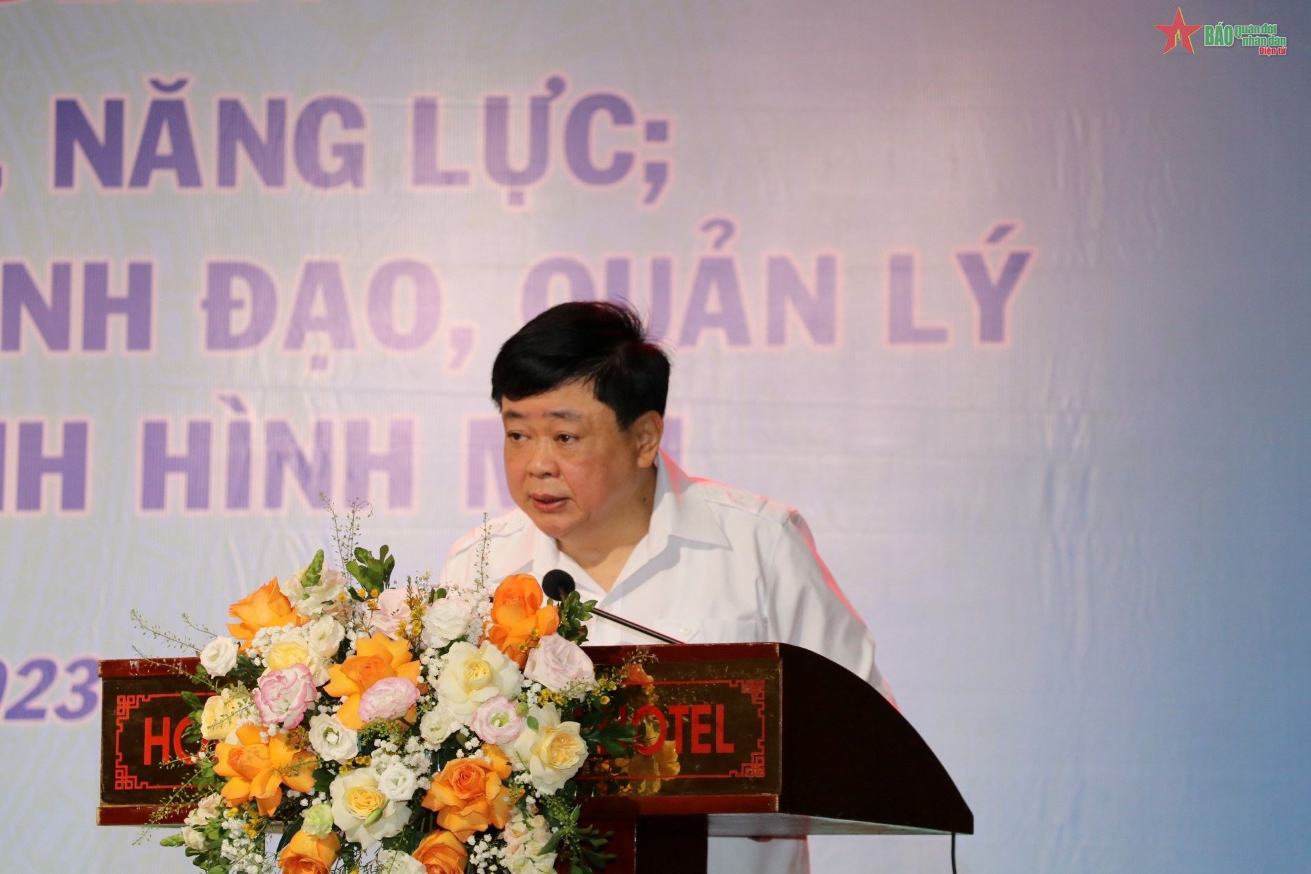 PGS, TS, nhà văn Nguyễn Thế Kỷ, Chủ tịch Hội đồng Lý luận, phê bình văn học, nghệ thuật Trung ương phát biểu.