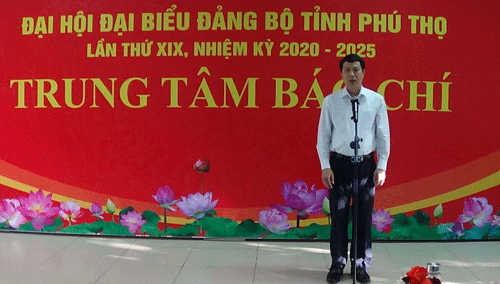Đ/c Bùi Đình Thi - UVBTV Tỉnh ủy, Trưởng Ban Tuyên giáo Tỉnh ủy phát biểu tại buổi ra mắt.