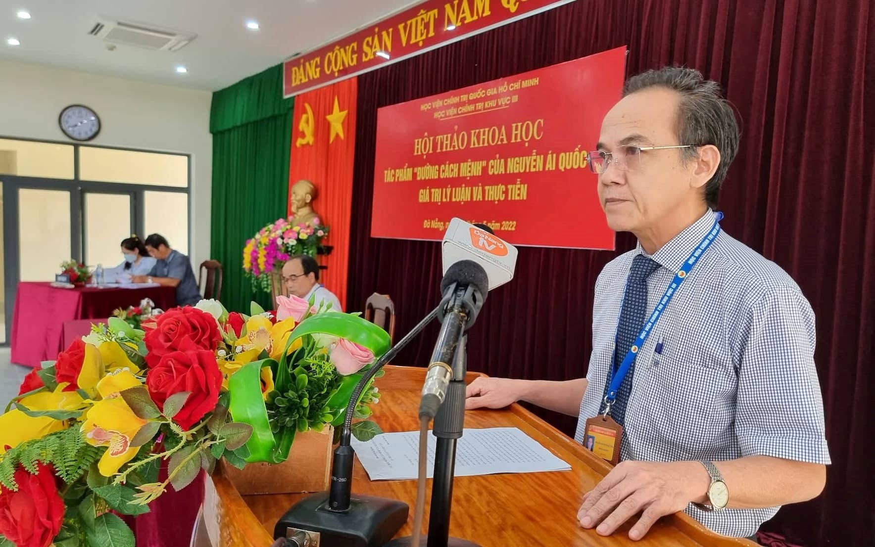 PGS.TS Nguyễn Ngọc Hoà, Phó Giám đốc Học viện Chính trị Khu vực III phát biểu đề dẫn Hội thảo(Ảnh: Đình Tăng).